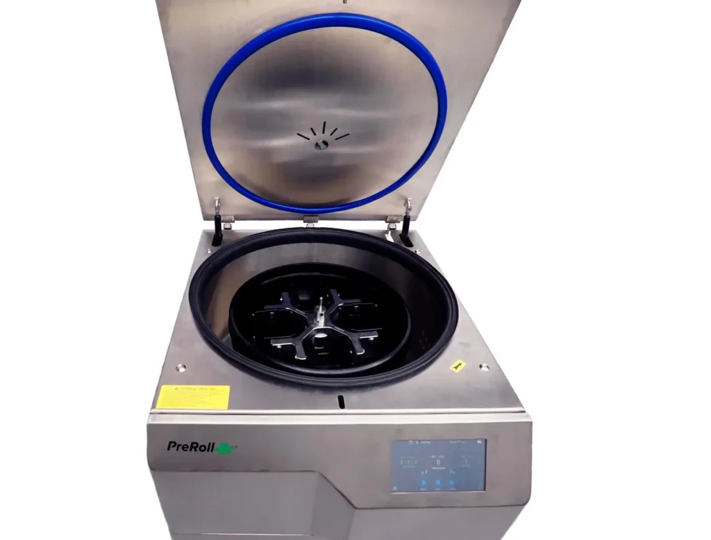 Once the cycle is finished, the cover of the machine will open